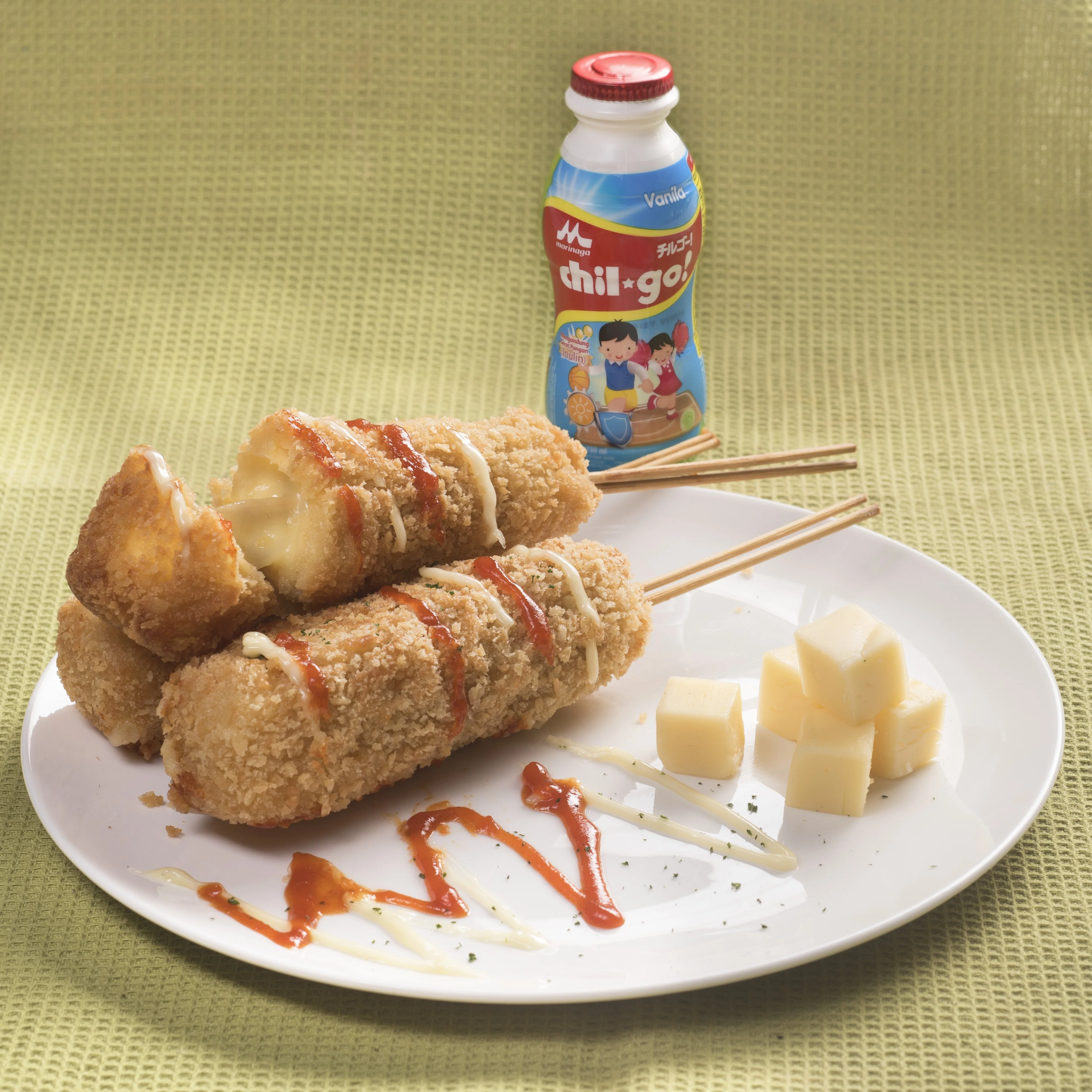 121_92_corn-dog-mozzarella-chil-go_1