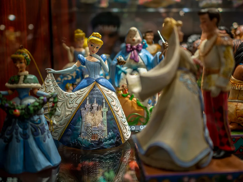 tokoh kartun cinderella